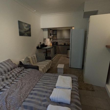 Studio Apartment In Saint Kew Εξωτερικό φωτογραφία